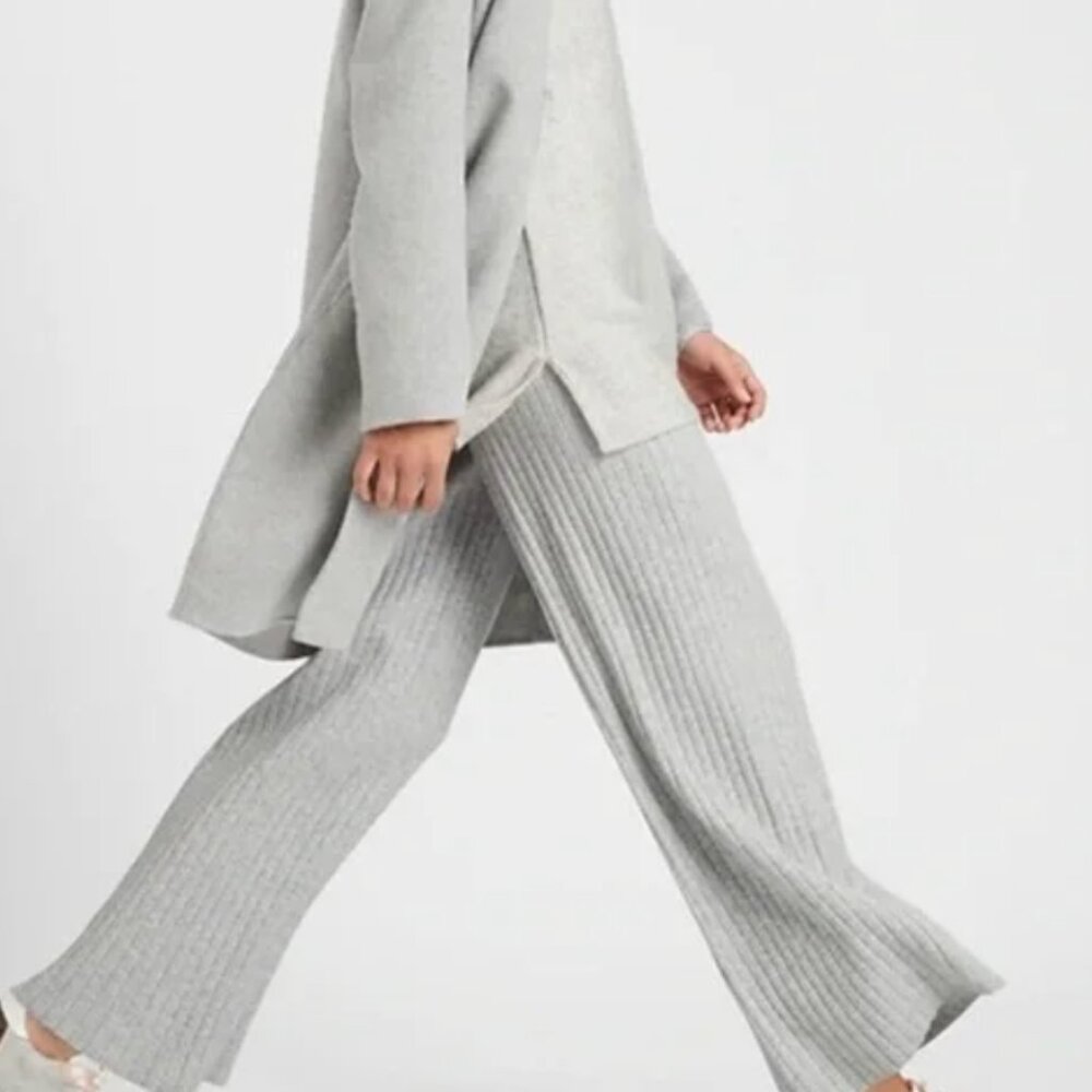 Banana Republic Wide Leg Sweater Pant NWT!